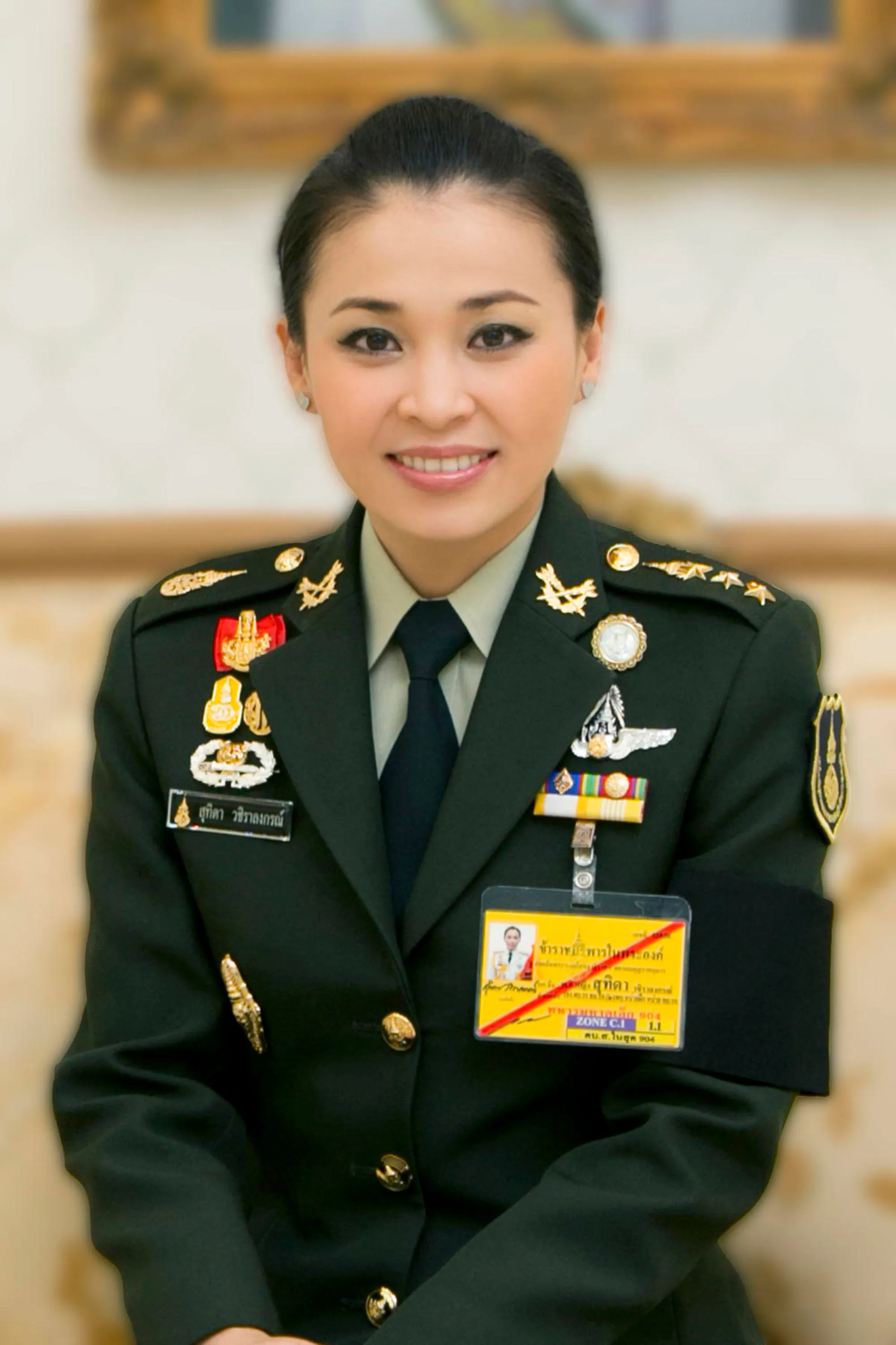 Queen Suthida
