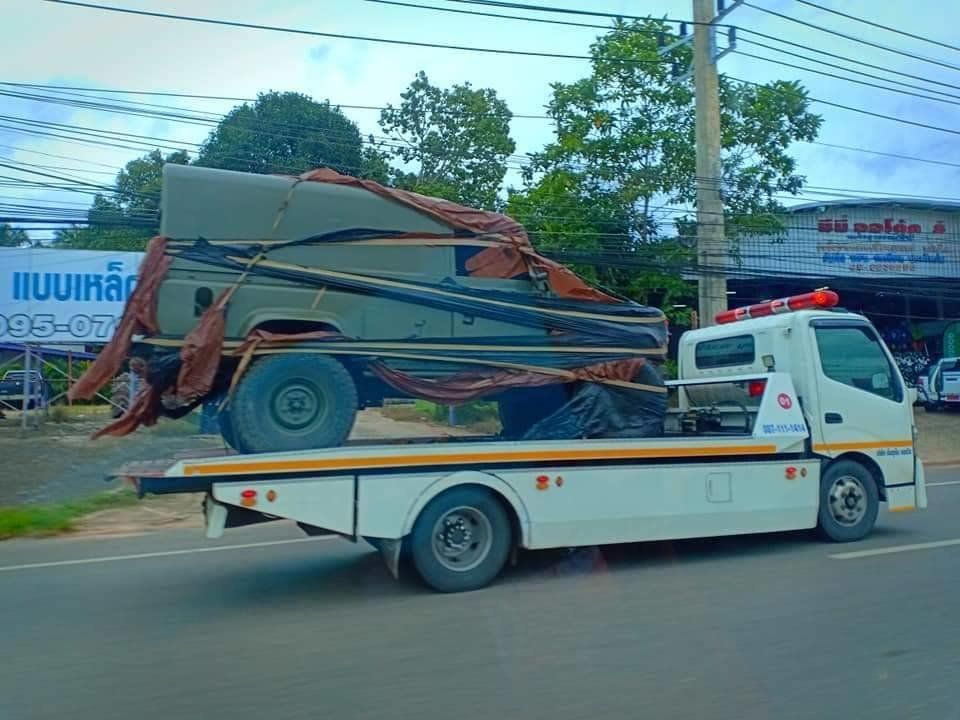 Schnell und wütend aber gut verpackt auf Thailands Straßen